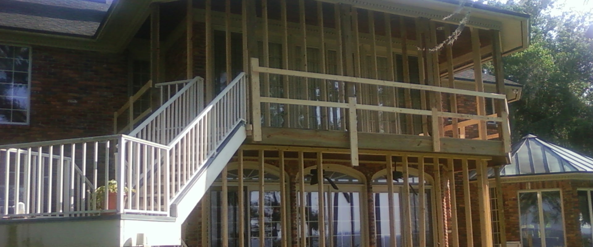 Building Up vs. Adding On: Evaluating Cost-Effectiveness for Your Home Extension